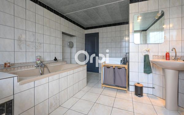 Maison à vendre    6 pièces • 218,55 m2 Maubeuge