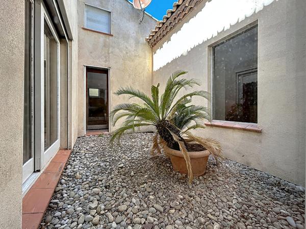 MAISON BAGNOLS EN FORET, GRANDES TERRASSE ET GARAGE