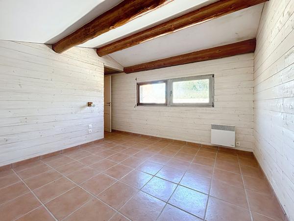 MAISON BAGNOLS EN FORET, GRANDES TERRASSE ET GARAGE