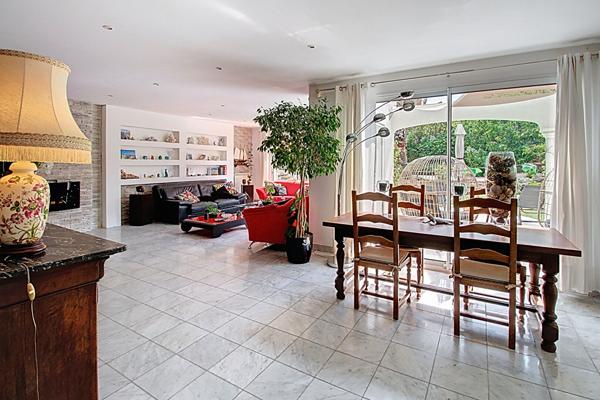 À VENDRE EN EXCLUSIVITÉ DRAGUIGNAN Charmante maison avec piscine