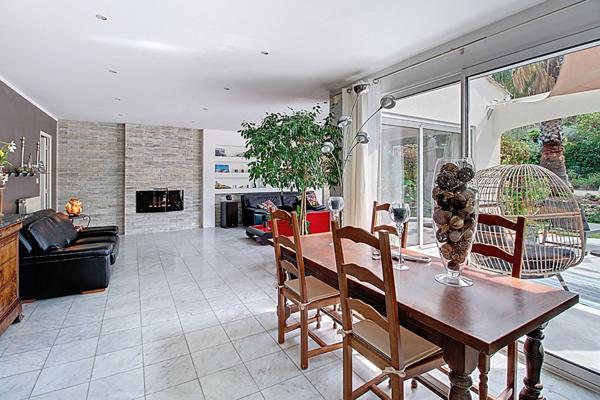 À VENDRE EN EXCLUSIVITÉ DRAGUIGNAN Charmante maison avec piscine