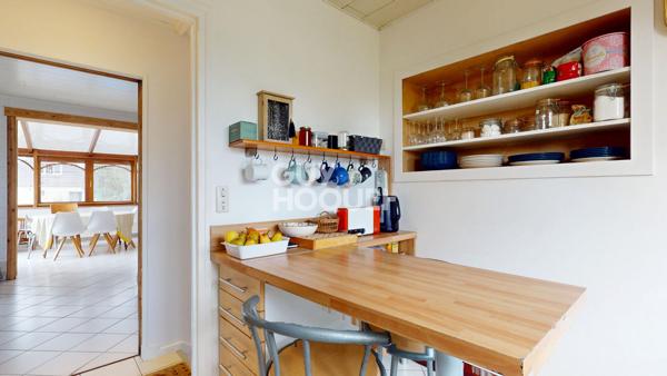 Maison au calme - sous-sol, atelier et beau jardin