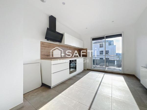 Grand appartement T2 en duplex – 85 m² au sol