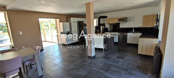 Maison à COURTILS, 50220 - 7 pièces 204m²