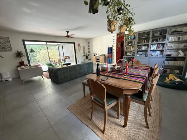 Maison 6 pièce(s) 4 chambre(s) 158 m²