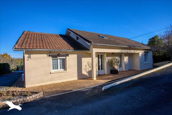 Maison à vendre |  Saint-Astier |  6 pièces | 215 m²