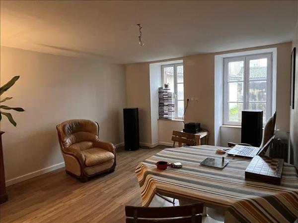 Maison à vendre |  Airvault |  4 pièces | 80 m²