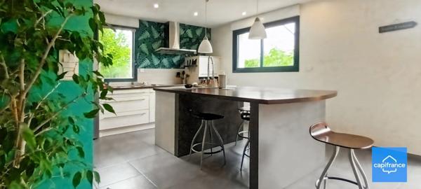 Maison à vendre 7 pièces L'HUISSERIE (53)