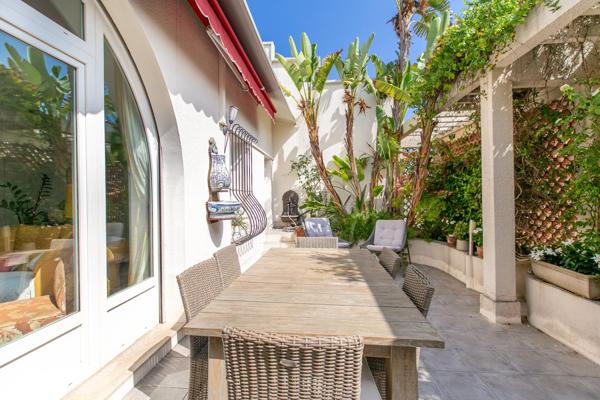 Appartement à NICE, 06200 - 3 pièces 103m²