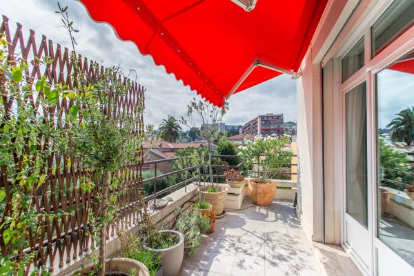 Appartement à NICE, 06200 - 3 pièces 103m²
