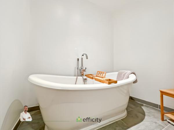 Maison 6 pièces - 192 m² Exclusivité efficity