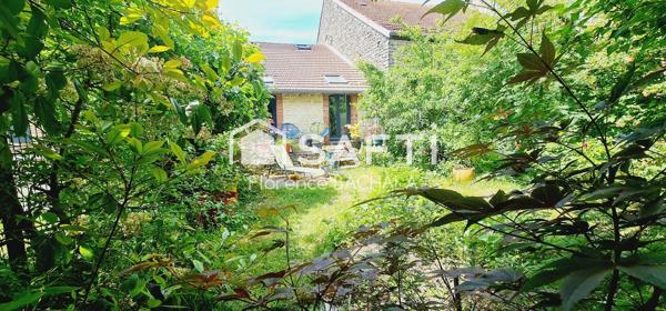 Petite maison de 90 m² pleine de charme, T5 entièrement rénovée