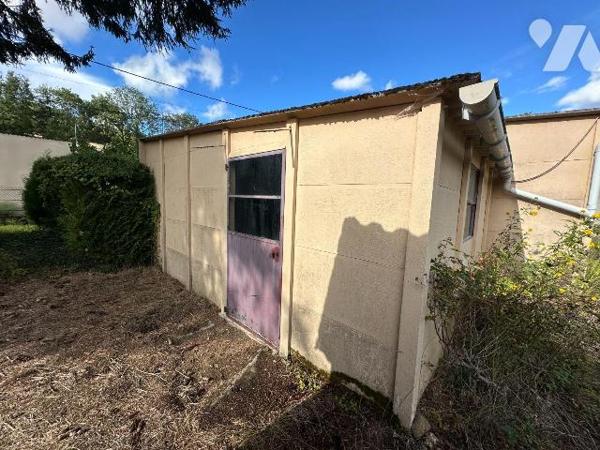 Exclusivité :
Pavillon sur sous-sol surélevé comprenant  au sous-sol : une entrée desservant u...