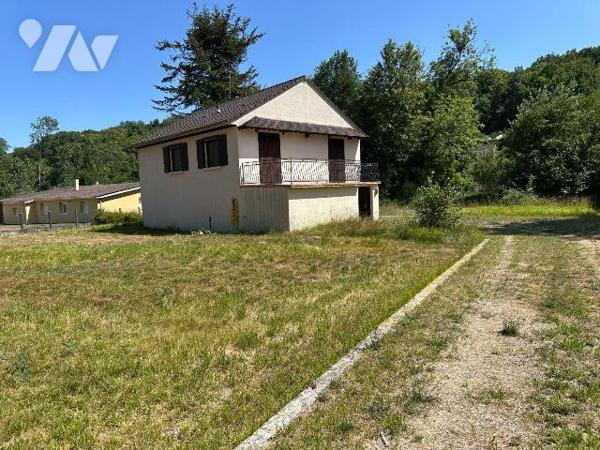 Exclusivité :
Pavillon sur sous-sol surélevé comprenant  au sous-sol : une entrée desservant u...