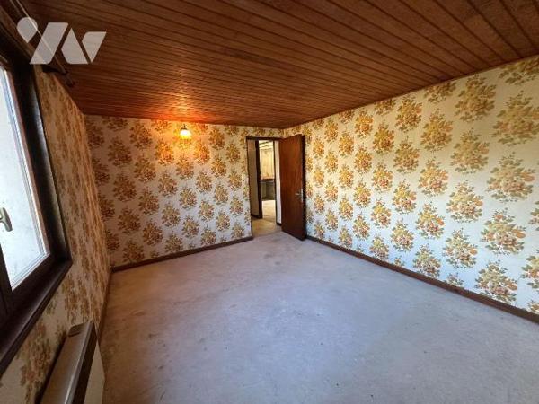 Exclusivité :
Pavillon sur sous-sol surélevé comprenant  au sous-sol : une entrée desservant u...