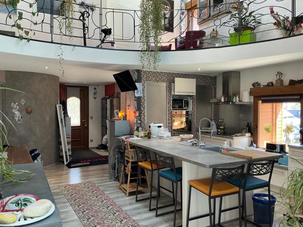 Maison, 205 M2, 4 pièces, 3 chambres, 446 m2 de terrain