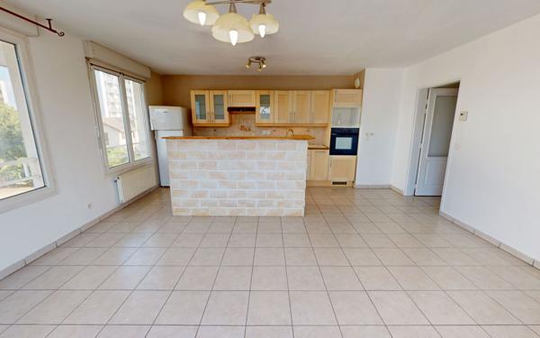 Appartement à vendre    3 pièces • 66,07 m2 Vaulx-en-Velin