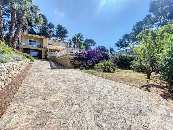 Maison Carqueiranne 8 pièces 158m² - Secteur Californie