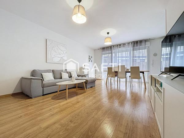 A VENDRE - APPARTEMENT DE TYPE 4 REZ DE JARDIN - PARKING + BOX - JARDIN - COUR