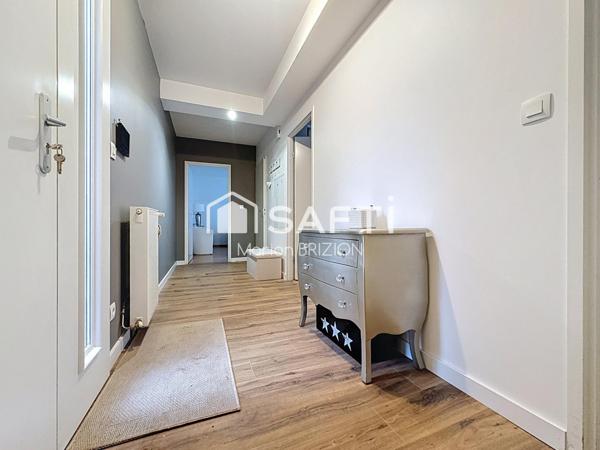 A VENDRE - APPARTEMENT DE TYPE 4 REZ DE JARDIN - PARKING + BOX - JARDIN - COUR