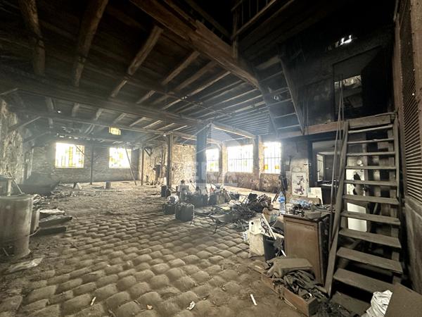 Grange Montereau Fault Yonne 617m2 