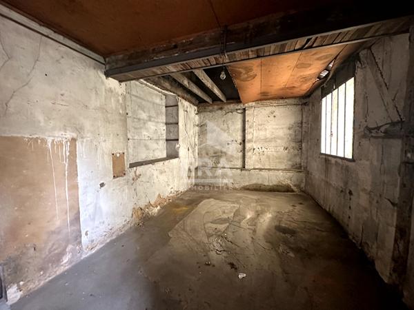 Grange Montereau Fault Yonne 617m2 