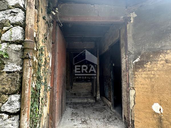 Grange Montereau Fault Yonne 617m2 