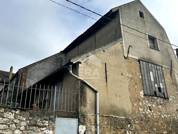 Grange Montereau Fault Yonne 617m2 