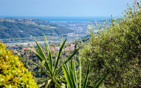 Maison à vendre    5 pièces • 138,25 m2 Carros