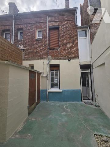 PROCHE DES COMMERCES ET DE LA MER - Maison mitoyenne