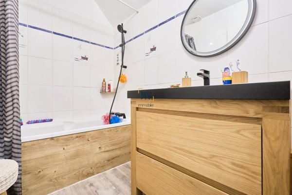 MAISON SEMI INDIVIDUELLE - SECTEUR ABBAYE - PROCHE PONT DES ARTS