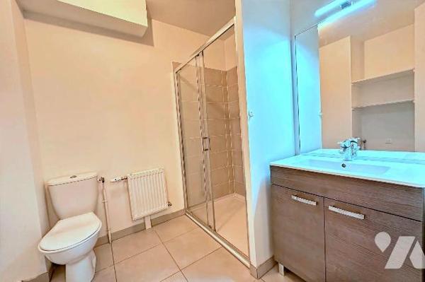 A VENDRE Appartement T3 en rez-de-jardin, à MESNIL-ESNARD (76240) idéalement situé dans un sect...