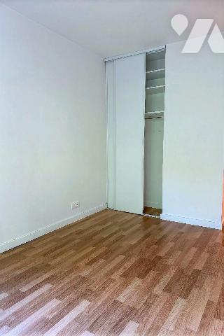 A VENDRE Appartement T3 en rez-de-jardin, à MESNIL-ESNARD (76240) idéalement situé dans un sect...