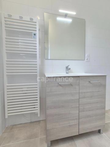 Maison à vendre 5 pièces BREUILLET (17) - Terrain de 815m²