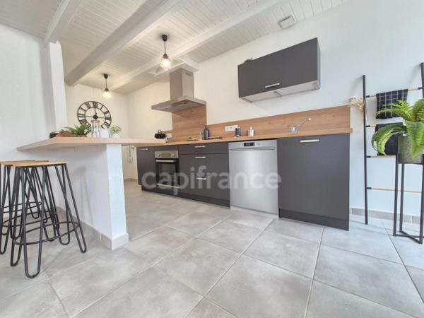 Maison à vendre 5 pièces BREUILLET (17) - Terrain de 815m²