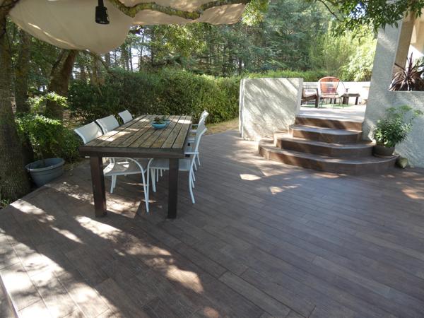 Villemoustaussou villa d'architecte de 167 m² piscine sur terrain de 2050 m²