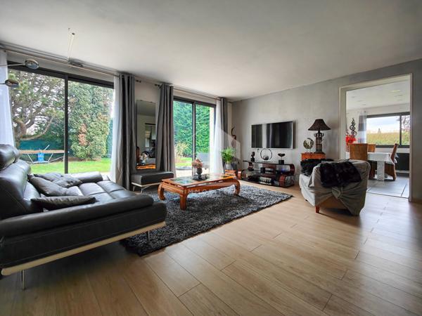 Maison Les Alluets Le Roi 9 pièce(s) 160 m2 sur 1600m2 de terrain
