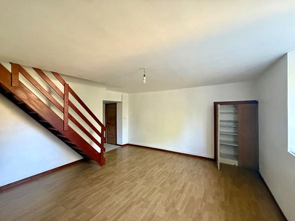 Maison 10 pièces 167.45 m2