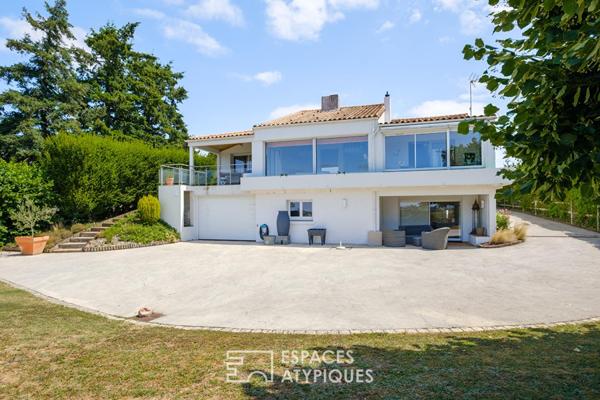 Maison d’architecte avec vue panoramique aux portes de la ville