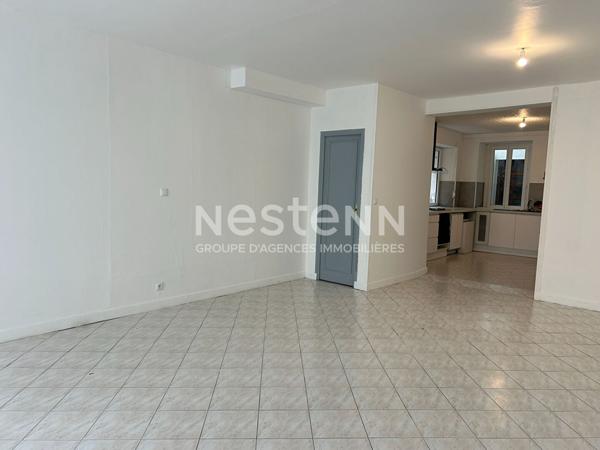 Bel Immeuble composés de 3 logements au coeur de Noyen Sur Sarthe !