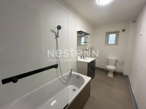 Bel Immeuble composés de 3 logements au coeur de Noyen Sur Sarthe !