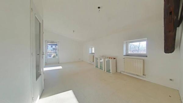 Appartement 3 pièces                                        - 42390 Villars Réf : 13163