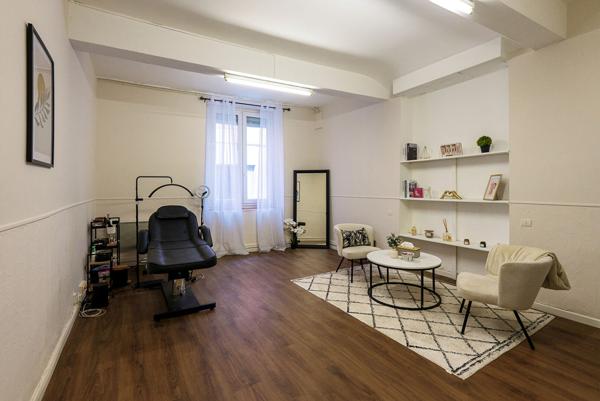 CARCASSONNE – BASTIDE – Local d’activité 2 pièces 32,5m² – vendu loué