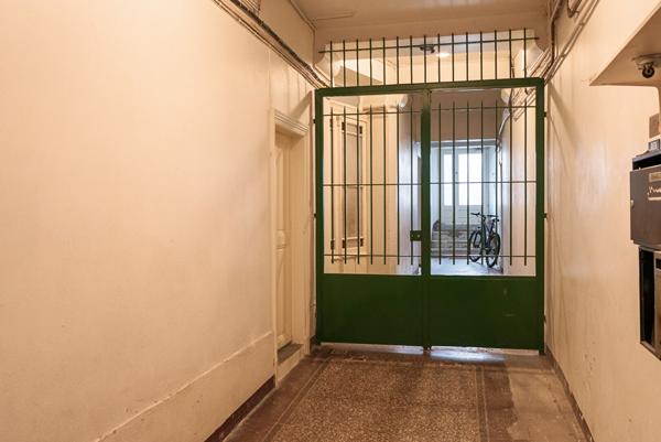 CARCASSONNE – BASTIDE – Local d’activité 2 pièces 32,5m² – vendu loué