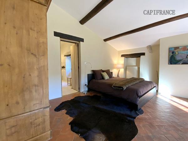 Domaine dans le Luberon - 2,6 ha - 1100 m2 - à vocation de tourisme de luxe et événementiel