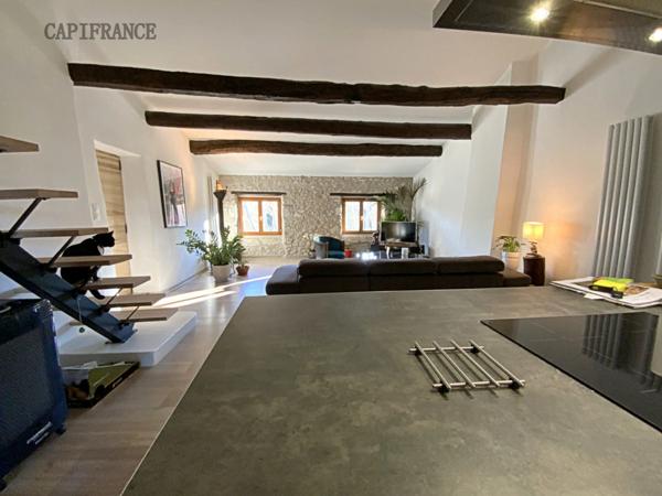 Domaine dans le Luberon - 2,6 ha - 1100 m2 - à vocation de tourisme de luxe et événementiel