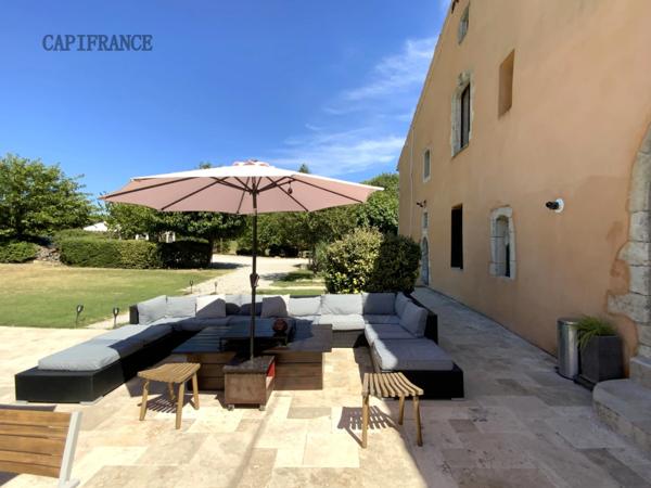 Domaine dans le Luberon - 2,6 ha - 1100 m2 - à vocation de tourisme de luxe et événementiel