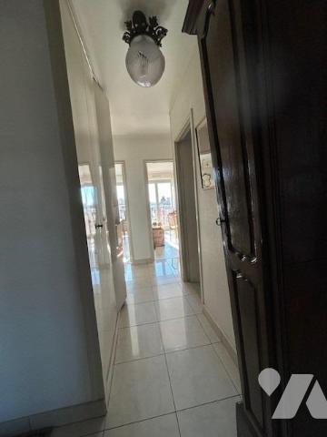 REIMS CENTRE VILLE - SECTEUR PONSARDIN/BOULEVARD PASTEUR - SITUE AU 4EME ETAGE