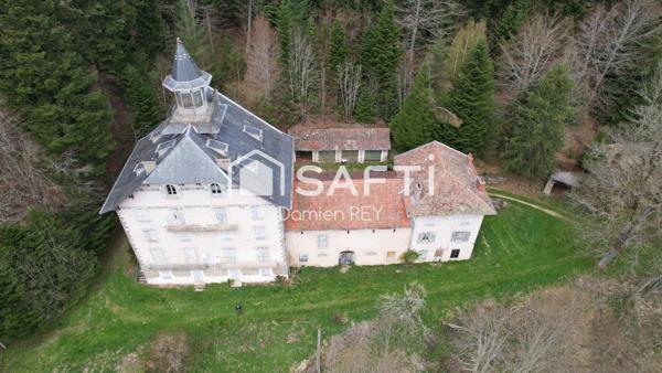 Bien d'exception à rénover, énormément de projets divers et variés possibles!!