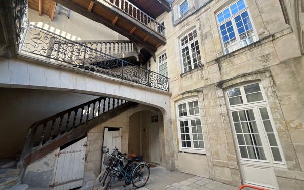Appartement à vendre    1 pièce • 27,28 m2 La Rochelle